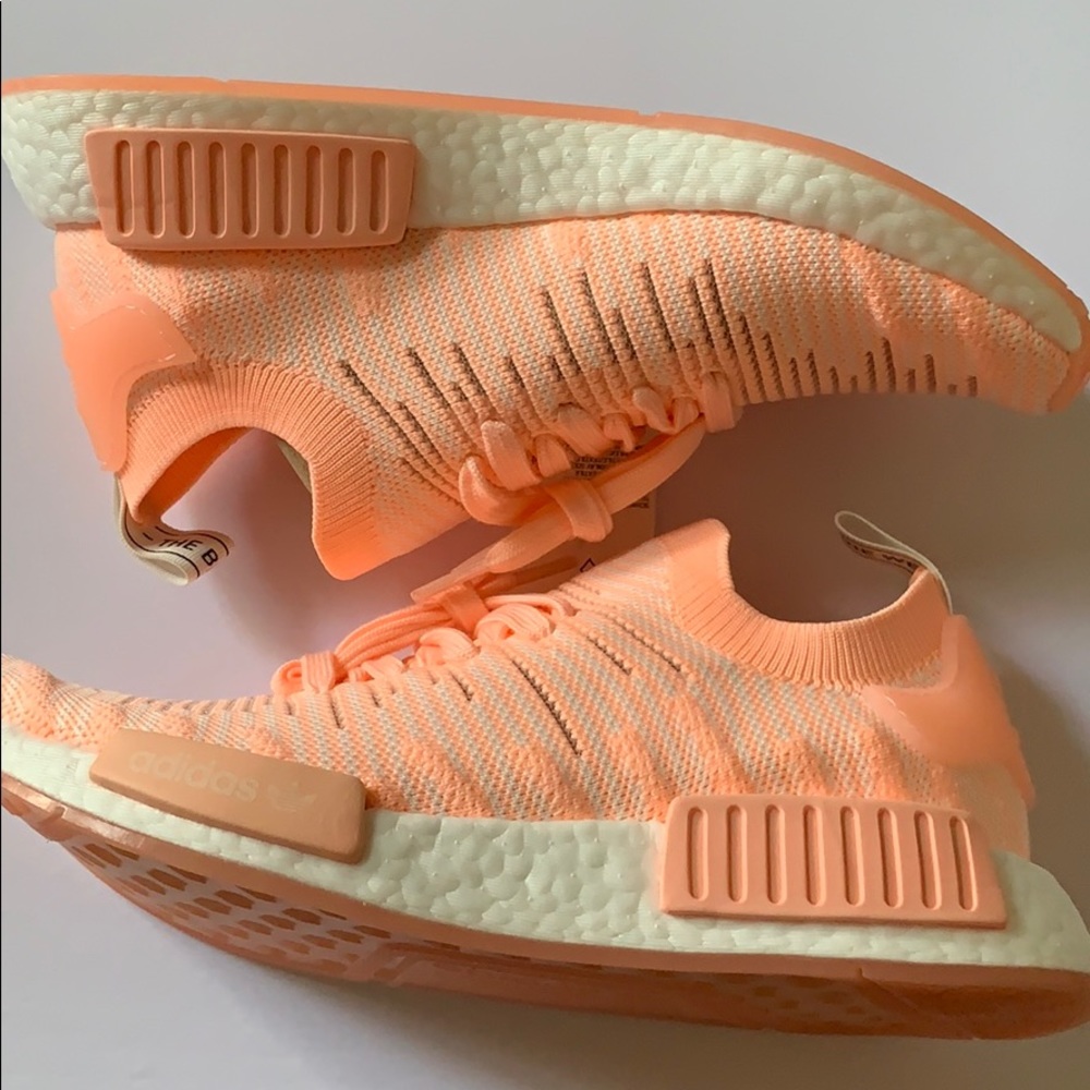 Primeknit NMD Adidas Sneakers 💥SALE💥 - Picture 3 of 8